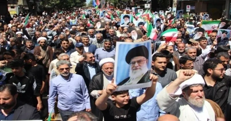 Crowds gather after dark in multiple Iranian cities, defying internet shutdowns and warnings, as public anger over the economy and political control spills into open revolt