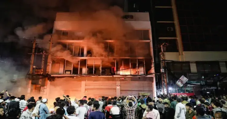 Prothom Alo Newspaper building being burnt in Bangladesh