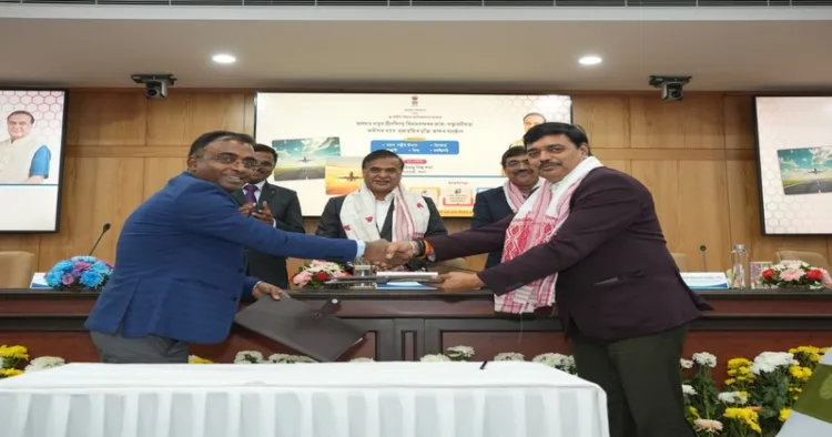 Assam CM Himanta Biswa Sarma at the signing in ceremony of MoUs with the AAI