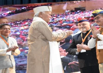 RSS Sarsanghchalak Dr Mohan Bhagwat greeting the personnel of the armed forces