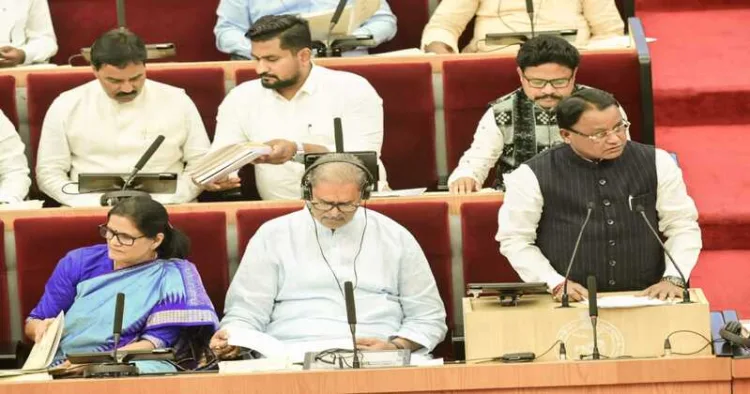 Chief Minister Shri Mohan Charan Majhi presenting general budget 2026-27 in Odisha Legislative Assembly on 20 February 2026