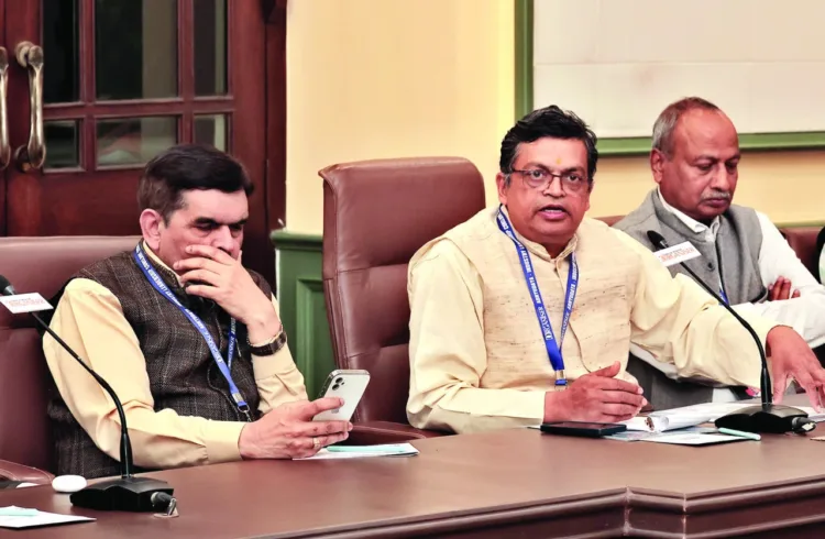 (L to R) Ashwini Mahajan, National Co-Convenor of Swadeshi Jagran Manch, Gopal Krishna Agarwal, National Chairperson of BJP Economic Affairs Cell and Arun Kumar Goyal, MD of Bharat Prakashan (Delhi) Ltd at MSME Round Table in Bhopal