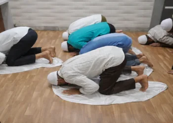 Islamists offering Namaz within the government office premises in Malegaon