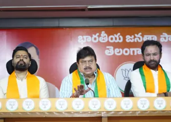 Tulla Veerender Goud, N Ramchander Rao, G Kishan Reddy (Left to Right)