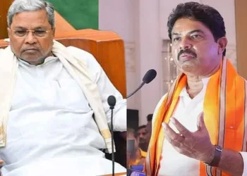 Chief Minister Siddaramaiah and Leader of Opposition R. Ashoka