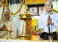Metro Man E. Sreedharan and his wife Radha light the ceremonial lamp to inaugurate the project office in Malappuram district