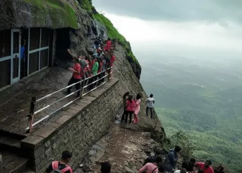 Naneghat caves