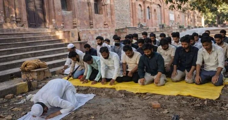 Lucknow University issues notices to 13 students for offering Namaz at Lal Baradari