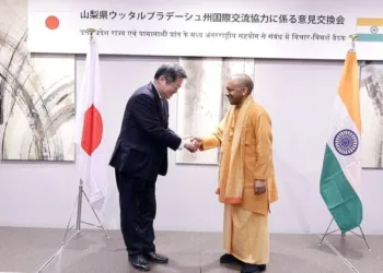 Yamanashi Prefecture Governor Kotaro Nagasaki held discussions with Uttar Pradesh Chief Minister Yogi Adityanath