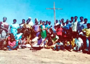 Church cross installed, prayers held on Yanai Malai in Madurai (Image courtesy: Dinamalar)