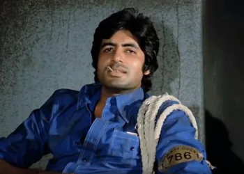 Amitabh Bacchan in Deewar film