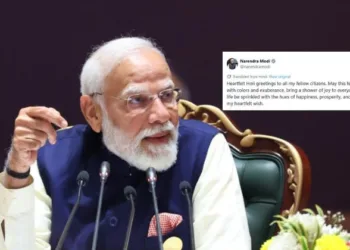 PM Modi extends Holi greetings