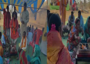(Left) Prabal Pratap Singh Judev, who serves as the All India head of “Ghar Wapsi,” takes part in the ghar wapsi ceremony (Right) Individuals belonging to the janjatiya community performing hawan as they return to the sanatan fold