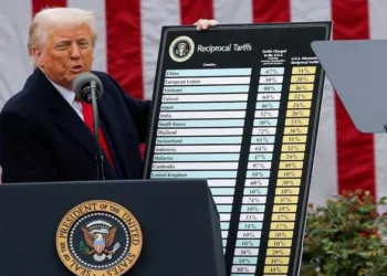 US authorities move to reimburse hundreds of thousands of businesses after court ruling invalidates Trump-era import tariffs.