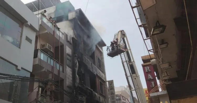Fire broke out at a residential building in Palam, Delhi on March 18 morning; 7 dead including 3 children