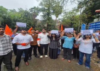 ABVP wages protest at DU Job fair over exclusion of SOL