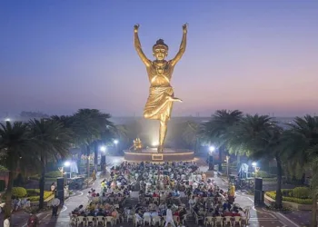 Mahant Swami Maharaj to perform Pran Pratistha of 108-ft Bhagwan Swaminarayan statue at Akshardham
