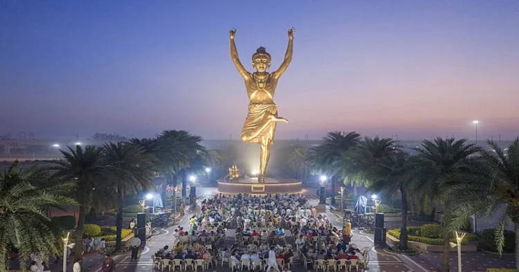 Mahant Swami Maharaj to perform Pran Pratistha of 108-ft Bhagwan Swaminarayan statue at Akshardham