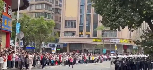 Protests in China (Courtesy- @rutasosabu)