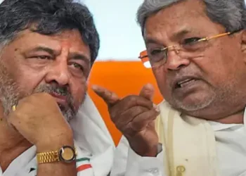 (Left) Karnataka Deputy CM DK Shivkumar (Right) Karnataka CM Siddaramaiah