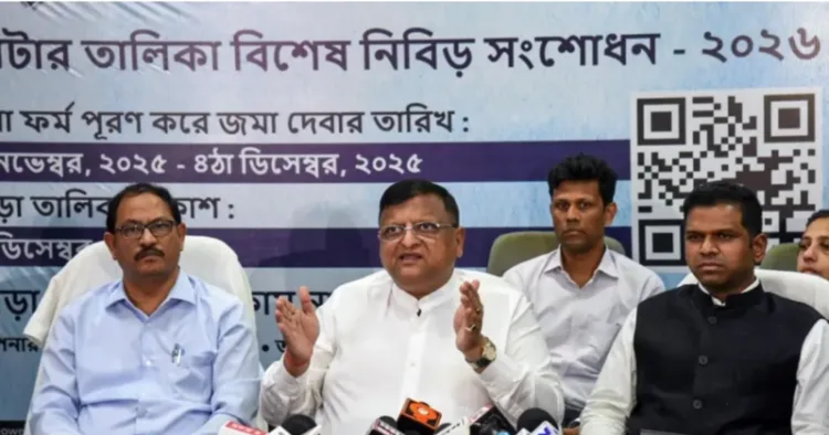 Chief Electoral Officer Manoj Kumar Agarwal addressing a press conference