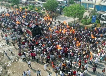 Islamists attack a Hindu religious procession in Goregaon