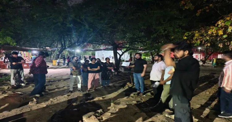 ABVP JNU burns effigy of the left parties as they opposed the Nari Shakti Vandan Adhiniyam