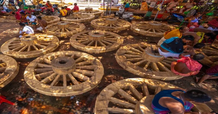 Construction of the chariots is progressing steadily for Mahaprabhu’s sacred Rath Yatra