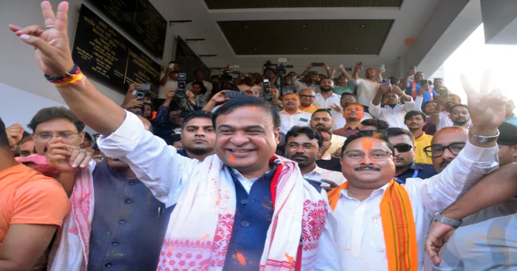 Guwahati, May 04 (ANI): Assam Chief Minister and BJP Candidate for the Jalukbari Assembly constituency Himanta Biswa Sarma with State BJP President Dilip Saikia shows victory sign as their party leads in Assam Legislative Assembly election, at BJP State office, in Guwahati on May 4. (ANI Photo)