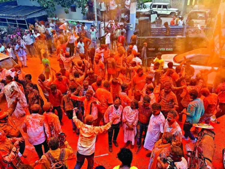 Streets of Kolkata erupt in saffron colour and cheers as Bengal embraces a new dawn (Photo : Nishant Kumar Azad)