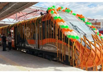 Jammu–Srinagar Vande Bharat flagged off, bringing seamless high-speed connectivity to Kashmir