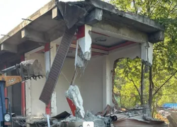 Properties of drug-mafia razed in Anantnag