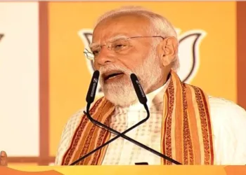 PM Narendra Modi addressing the BJP workers at the BJP headquarters