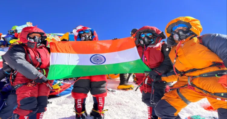 History made on Mount Everest.
#ITBP’s first-ever All-Women Expedition summited Mount Everest (8,848 m) via the South Col Route on 21 May 2026. With the first summit at 0652 hrs, all 11 women climbers reached the top. Proud moment for India. (Image source: @ITBP_official)