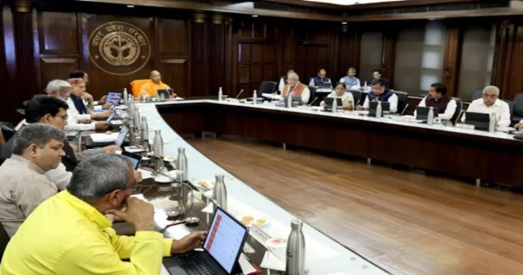Uttar Pradesh CM chairs cabinet meeting