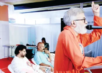 Swami Vivekamruthananda at Kerala Kshethra Samrakshana Samiti at Kozhikode