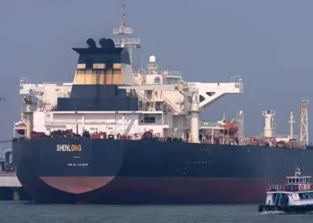 India-linked LPG tanker Sarv Shakti transits the Strait of Hormuz amid US blockade tensions, marking a rare passage during the ongoing tensions.
