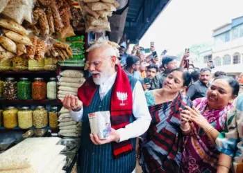 The Prime Minister was seen relishing jhalmuri at a local stall in West Bengal's Jhargram. (Image: X/@narendramodi)