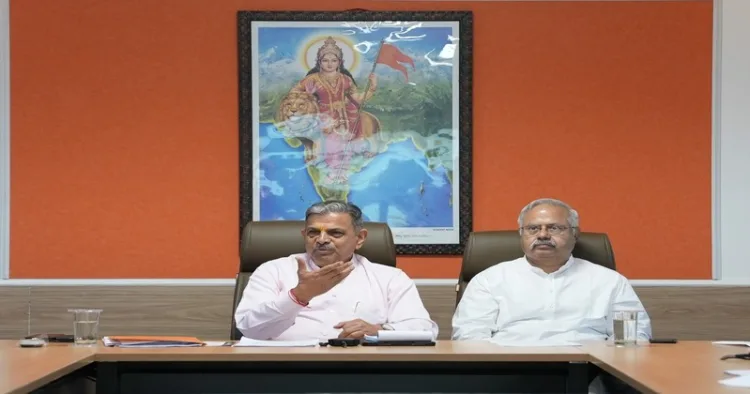 (Left) RSS Sarkaryavah Dattatreya Hosabale ji (Right) Sunil Ambekar ji, Akhil Bharatiya Prachar Pramukh, RSS
