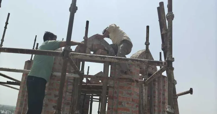 Mosque management demolishes the minaret over the mosque in Haridwar that was illegally constructed