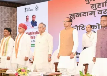 Union Agriculture Minister Shivraj Singh Chouhan, Chief Minister Shri Mohan Charan Majhi and other dignitaries at the inaugural session of the Conference on Agriculture, Eastern Zone, held at May Fair Convention, Bhubaneswar