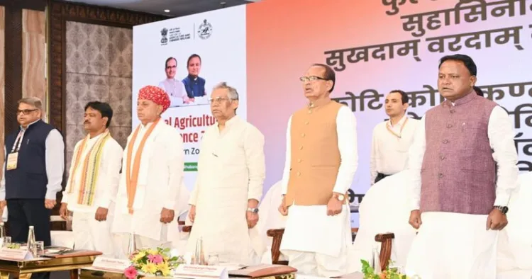 Union Agriculture Minister Shivraj Singh Chouhan, Chief Minister Shri Mohan Charan Majhi and other dignitaries at the inaugural session of the Conference on Agriculture, Eastern Zone, held at May Fair Convention, Bhubaneswar