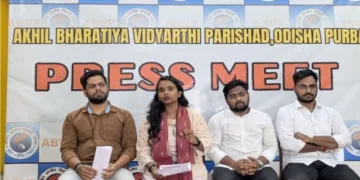 ABVP Odisha (Purv)State Secretary Deeptimayee Pratihari and others in a press conference
