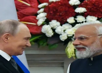 (Left) Russian President Vladimir Putin (Right) Prime Minister Narendra Modi (Image Credit: ANI)