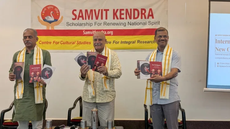Shri J. Shri Nandakumar,
Dr Rahul Shastri, Shri SM Rama Mohan (Left to Right)