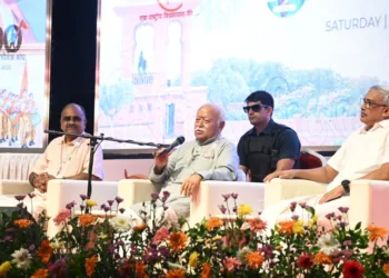 Shri Gireesh, Dr Mohan Bhagwat, Shri PV Prasad Bahu at Thrissur on June 13.