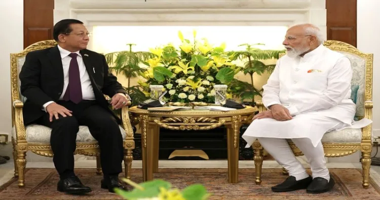 Myanmar President U Min Aung Hlaing and Prime Minister Narendra Modi
