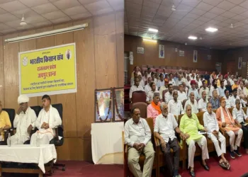 BKS National General Secretary at a gathering in Jaipur wherein he urged the government to provide 4 times more compensation to the farmers once their land is acquired