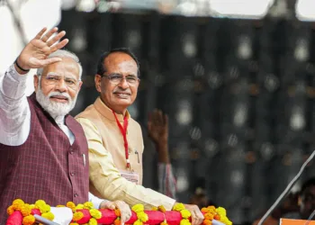 Prime Minister Narendra Modi with Agri Minister Shivraj Singh Chouhan