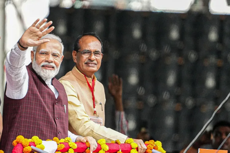 Prime Minister Narendra Modi with Agri Minister Shivraj Singh Chouhan